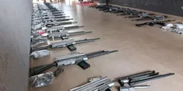 Operação apreende 30 fuzis de guerra em imóvel na fronteira com Mato Grosso do Sul