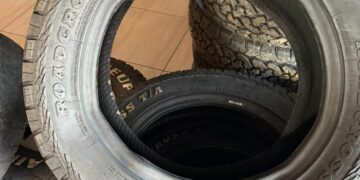 Operação da PF apreende cerca de 200 pneus e caixas de cigarros em Campo Grande