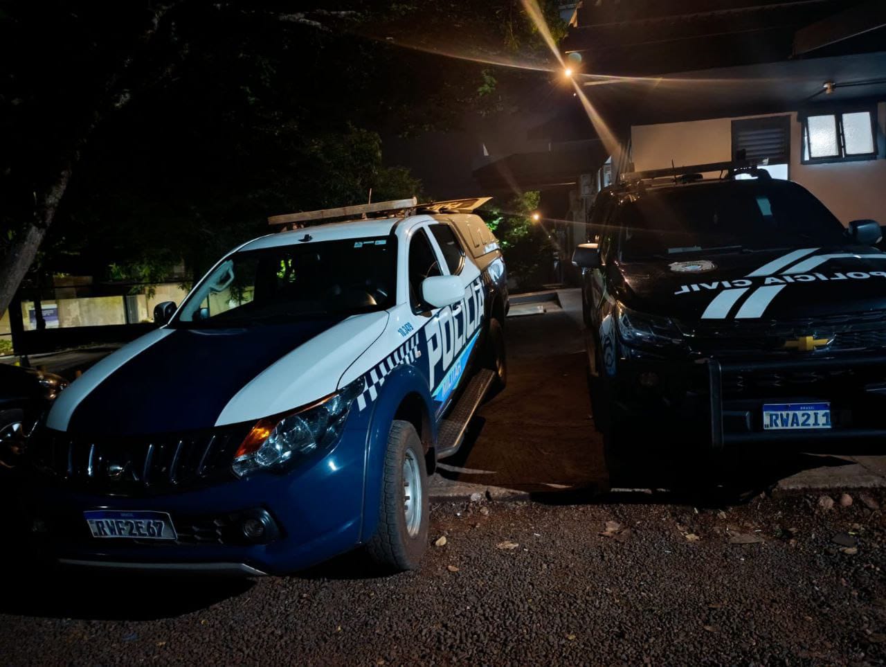 Casal briga em via pública e homem acaba ferido por faca