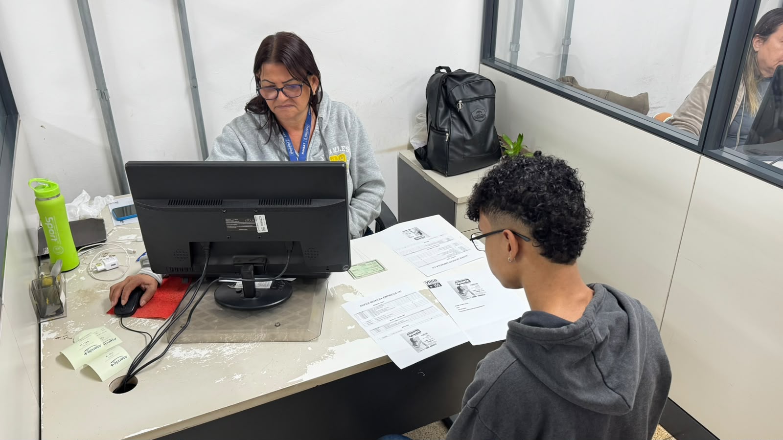 Quarta-feira tem mil vagas e feirão de emprego 