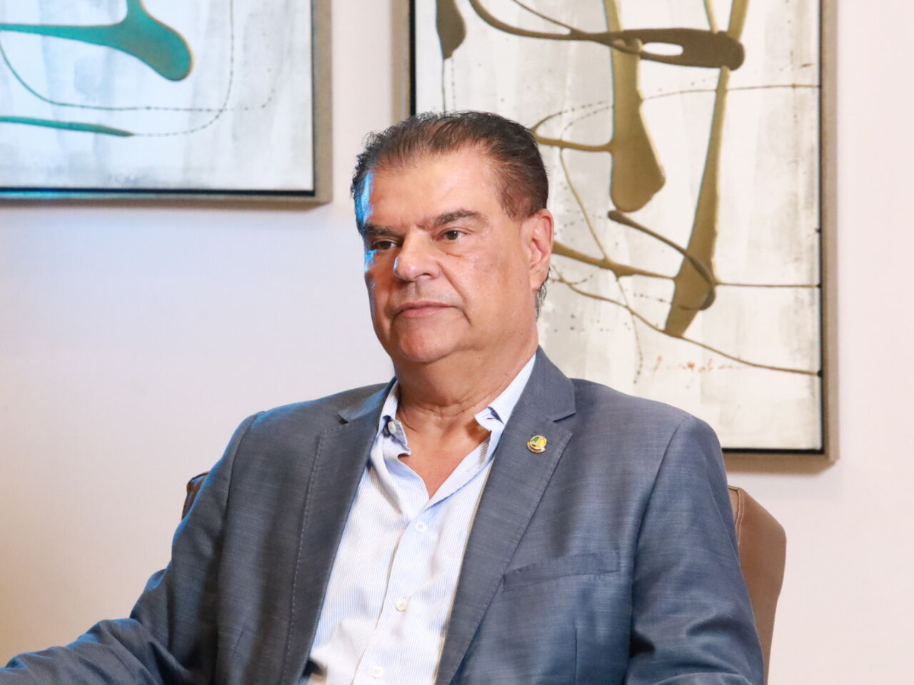 “Passo ao lado” muda o tabuleiro: Nelsinho desiste da reeleição e será suplente de Reinaldo