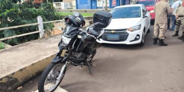 Bombeiro fica ferido após ser atingido por carro em conversão na Ernesto Geisel