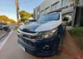 Filho ameaça pai de morte e quebra carro durante briga