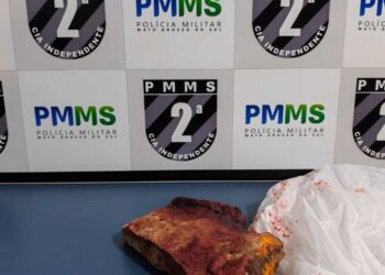 Homem é preso após agredir jovem com pedrada durante briga no interior de MS Homem é preso após agredir jovem com pedrada durante briga no interior de MS