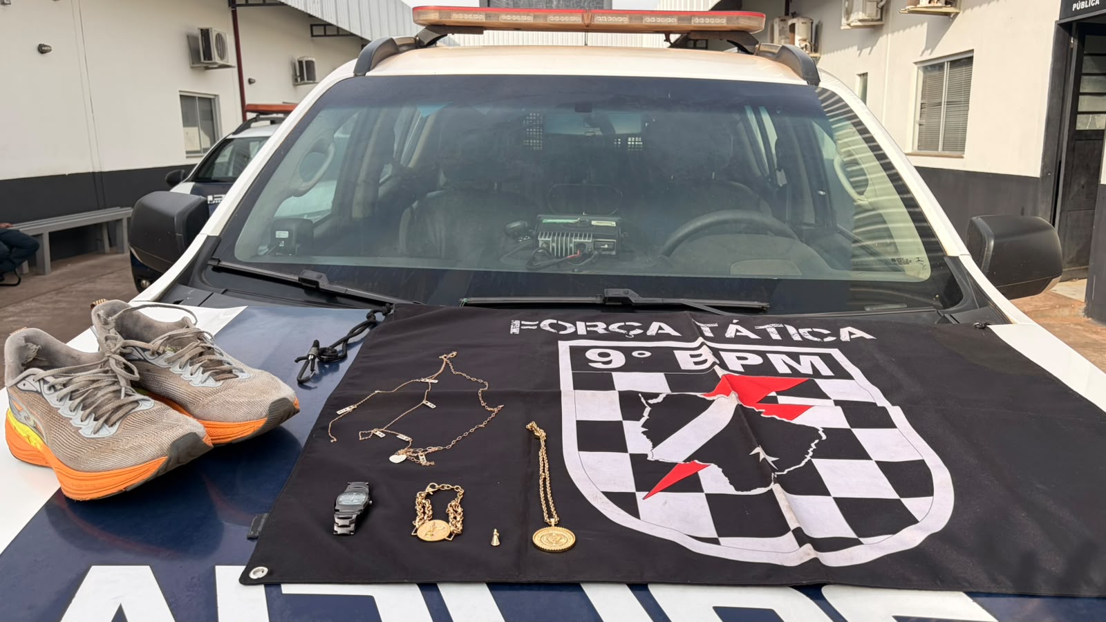 Homem é preso após furto de joias durante a madrugada