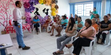 Palestra aborda direitos das mulheres e formas de enfrentar a violência doméstica