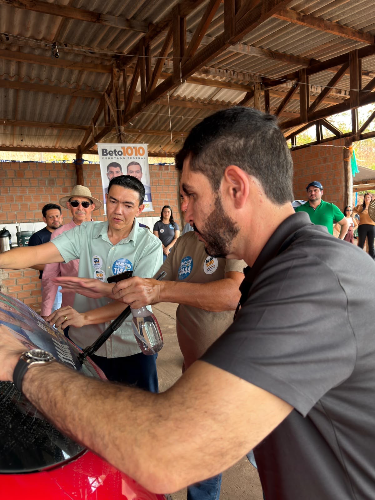 Jamilson Name inicia giro pelo interior com mobilização de mais de 500 veículos