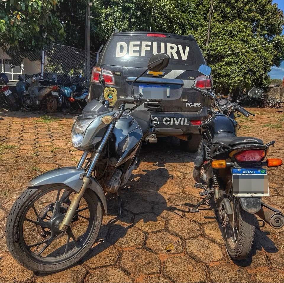 Moto furtada é recuperada e dupla é presa após sequência de crimes em Campo Grande