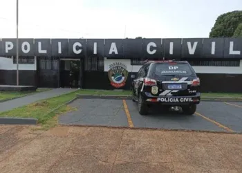 Motocicleta é furtada enquanto proprietário dormia em casa durante a madrugada Motocicleta é furtada enquanto proprietário dormia em casa durante a madrugada