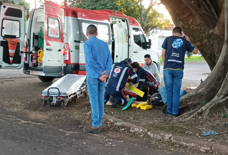 Gestante e marido ficam feridos após acidente em cruzamento