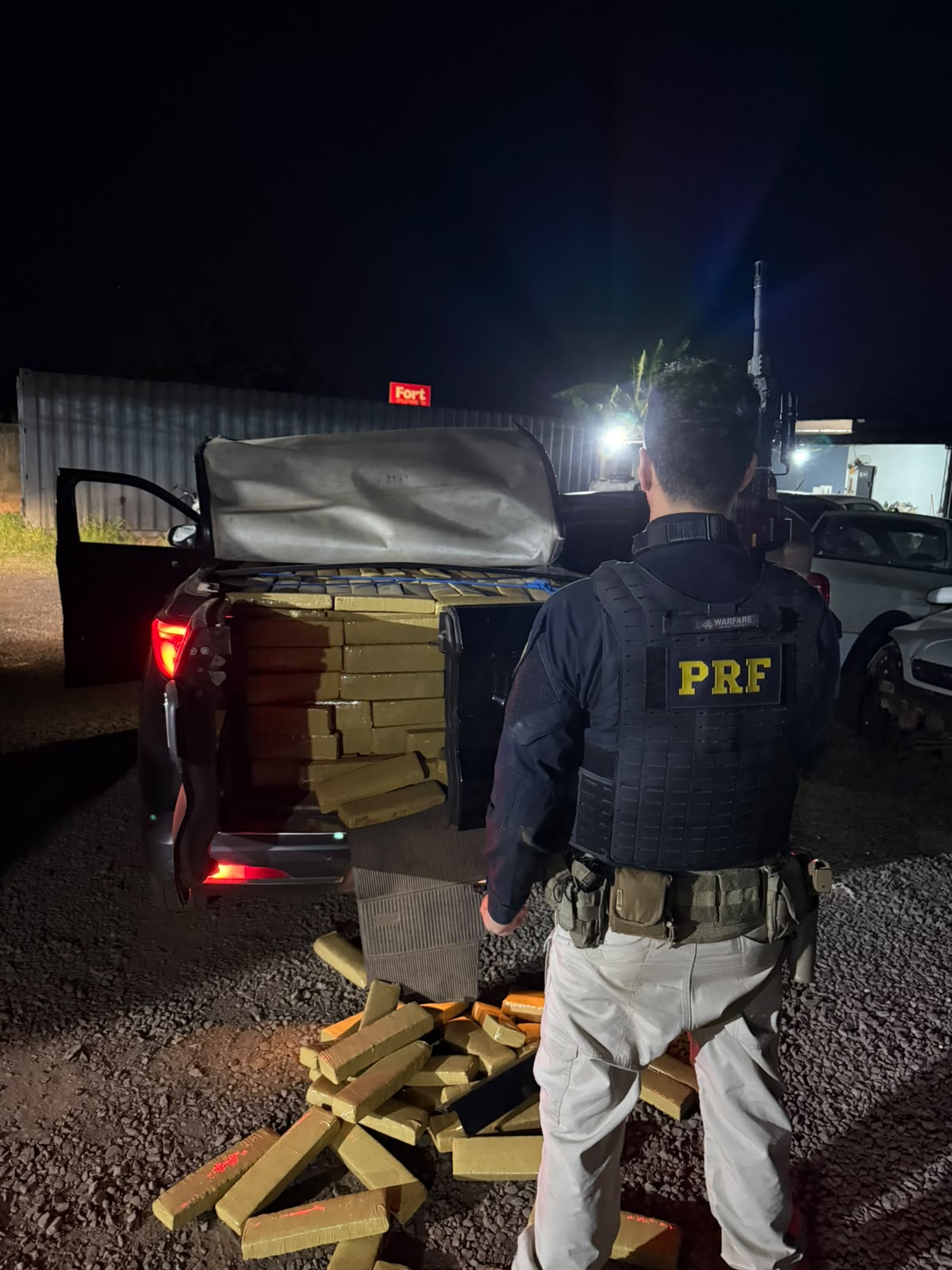 Fuga na BR-060 termina com apreensão de 1,3 tonelada de maconha em Campo Grande