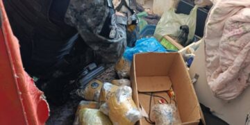 Suspeito é pego e polícia descobre esconderijo de drogas