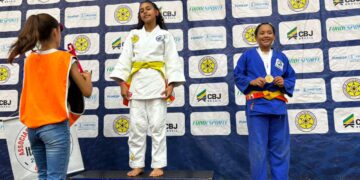 Aos 12 anos, campeã brasileira de judô busca apoio para representar o Brasil no México