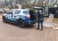 Vizinho é levado à delegacia após denúncia de ato obsceno diante de crianças Vizinho é levado à delegacia após denúncia de ato obsceno diante de crianças
