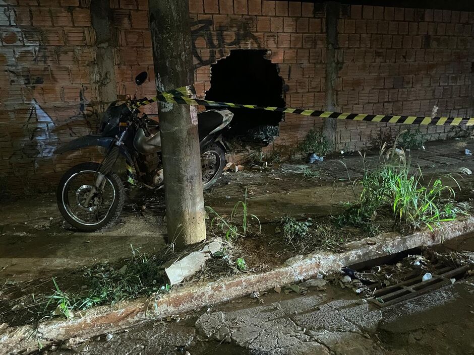 Motociclista morre após perder controle da direção no Jardim Tijuca