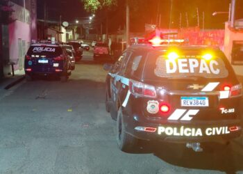 Suspeito morre após ser baleado durante confronto com a PM na Vila Nhanhá Suspeito morre após ser baleado durante confronto com a PM na Vila Nhanhá