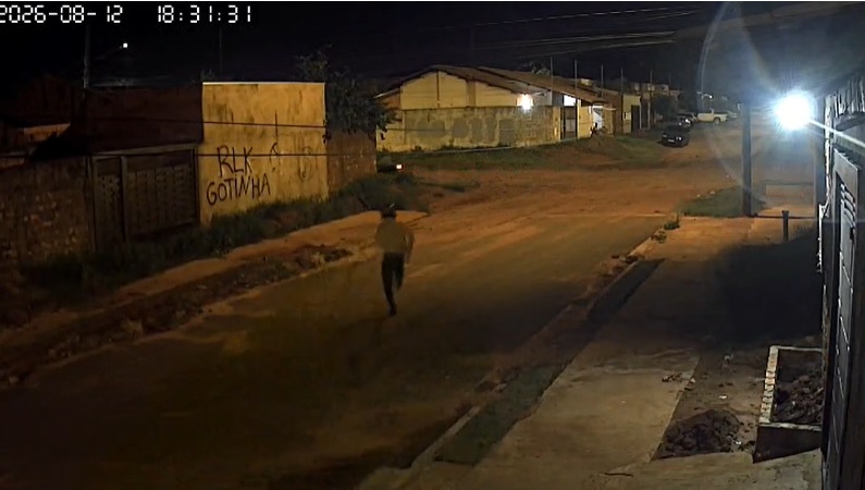 Ex-militar é baleado na cabeça dentro de casa e atiradores fogem de moto em Campo Grande