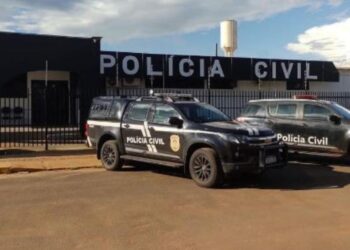 Homem é preso após se aproximar de família e abusar de criança Homem é preso após se aproximar de família e abusar de criança