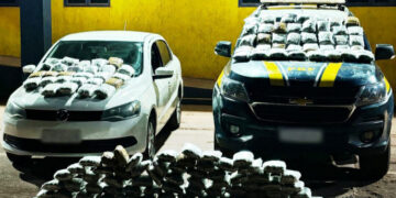 Mulher é presa com mais de 77 quilos de skunk escondidos em carro na BR-262