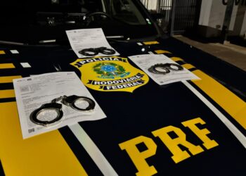 Trio é preso em MS durante fuga após adolescente ser sequestrada e morta em MT Trio é preso em MS durante fuga após adolescente ser sequestrada e morta em MT