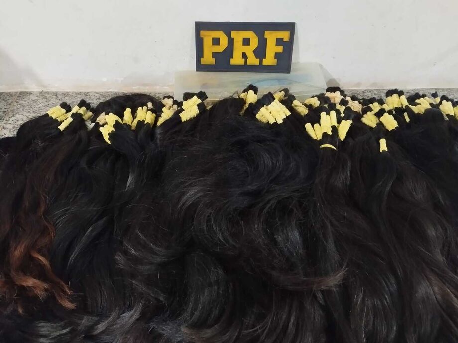 Mala com 18 quilos de cabelo humano é apreendida em ônibus na BR-262