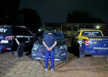 Carro roubado em Campo Grande é recuperado a caminho da fronteira