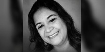 Mulher morre após cair de moto durante viagem