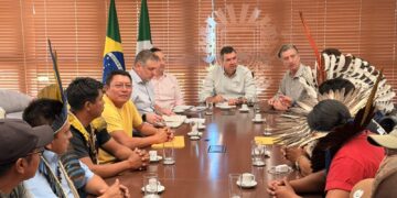Riedel discute novas ações para aldeias de Miranda com foco em saúde, educação e produção