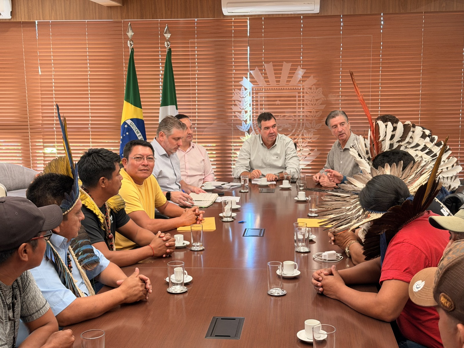 Riedel discute novas ações para aldeias de Miranda com foco em saúde, educação e produção