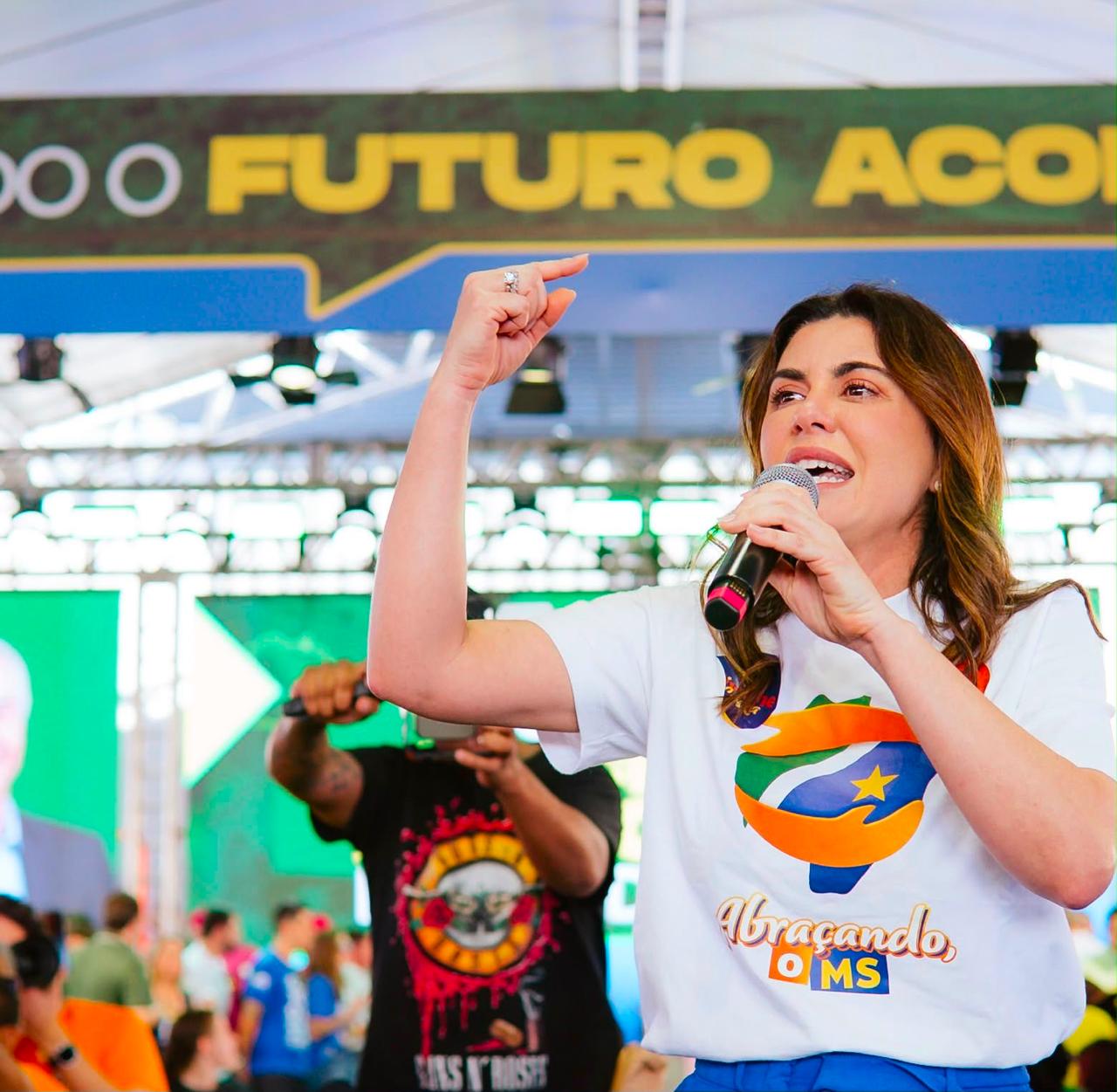 “Meu lado é o da cidadania, de quem precisa”, afirma Viviane Luiza ao defender política além da divisão ideológica
