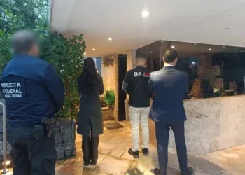 Operação investiga esquema para ocultar dinheiro usado na compra de distribuidora de combustíveis Operação investiga esquema para ocultar dinheiro usado na compra de distribuidora de combustíveis