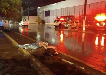 Ciclista morre após ser atropelado por SUV em cruzamento