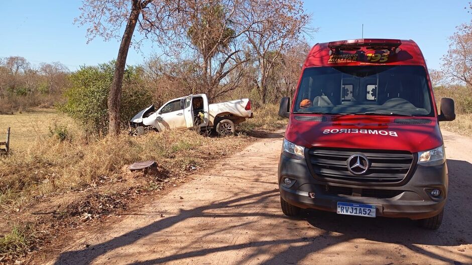 Idoso morre após caminhonete capotar na MS-454