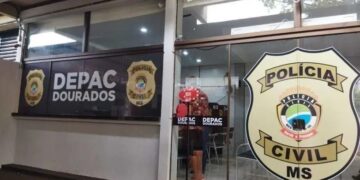 Jovem é esfaqueado no rosto e tem motocicleta roubada durante assalto