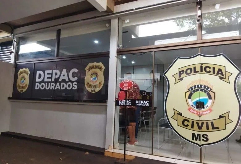 Jovem é esfaqueado no rosto e tem motocicleta roubada durante assalto