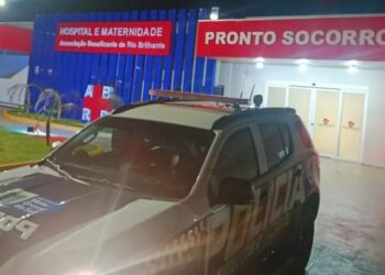Família encontra jovem morto sob ponte após horas de buscas Família encontra jovem morto sob ponte após horas de buscas