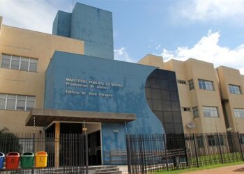 Dourados terá que apresentar plano para reduzir fila de atendimento oftalmológico Dourados terá que apresentar plano para reduzir fila de atendimento oftalmológico