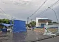 Rajadas de 62 km/h derrubam barracas durante feira Rajadas de 62 km/h derrubam barracas durante feira