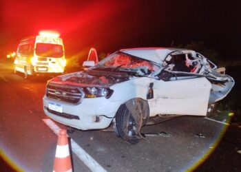 Motorista morre após bater de frente com carreta na BR-163 Motorista morre após bater de frente com carreta na BR-163