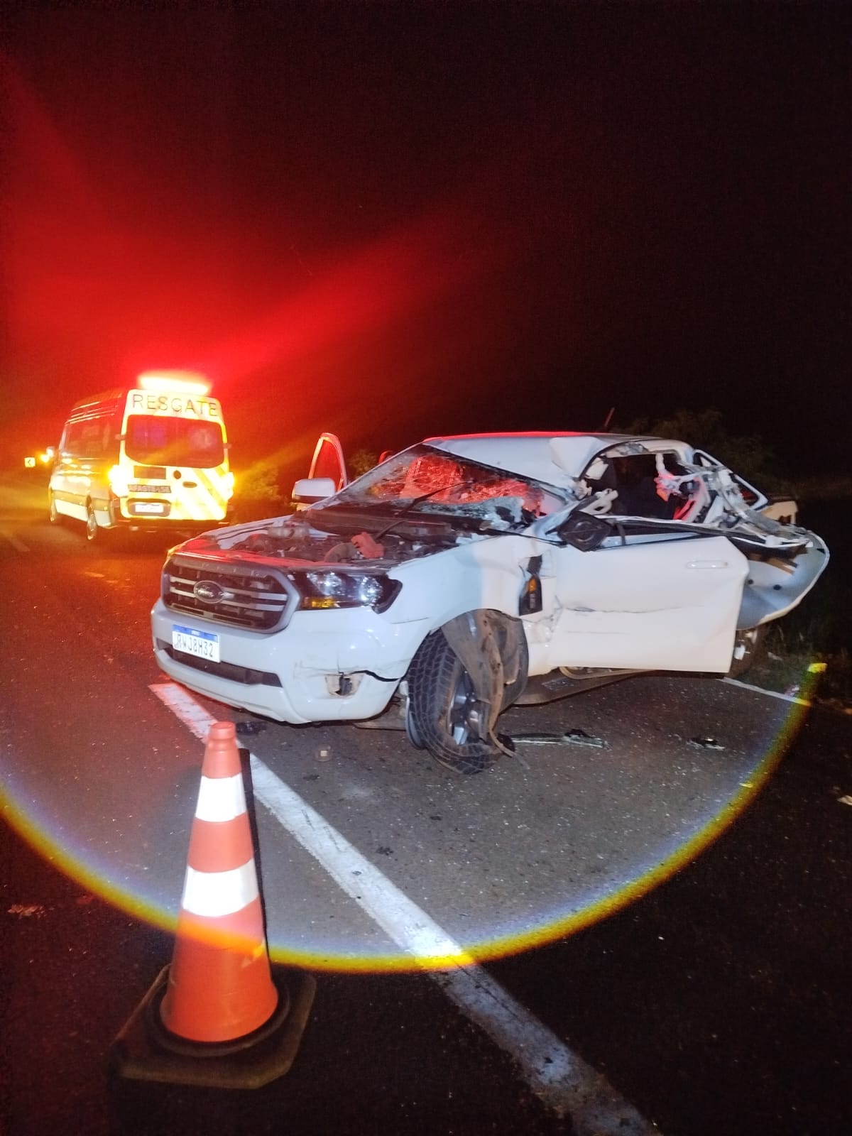 Motorista morre após bater de frente com carreta na BR-163