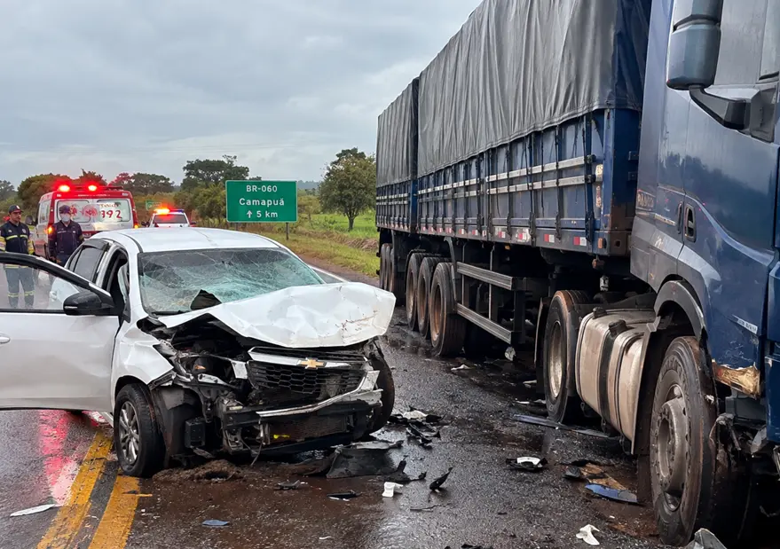 Viagem em família termina em tragédia e mulher morre em acidente na BR-060
