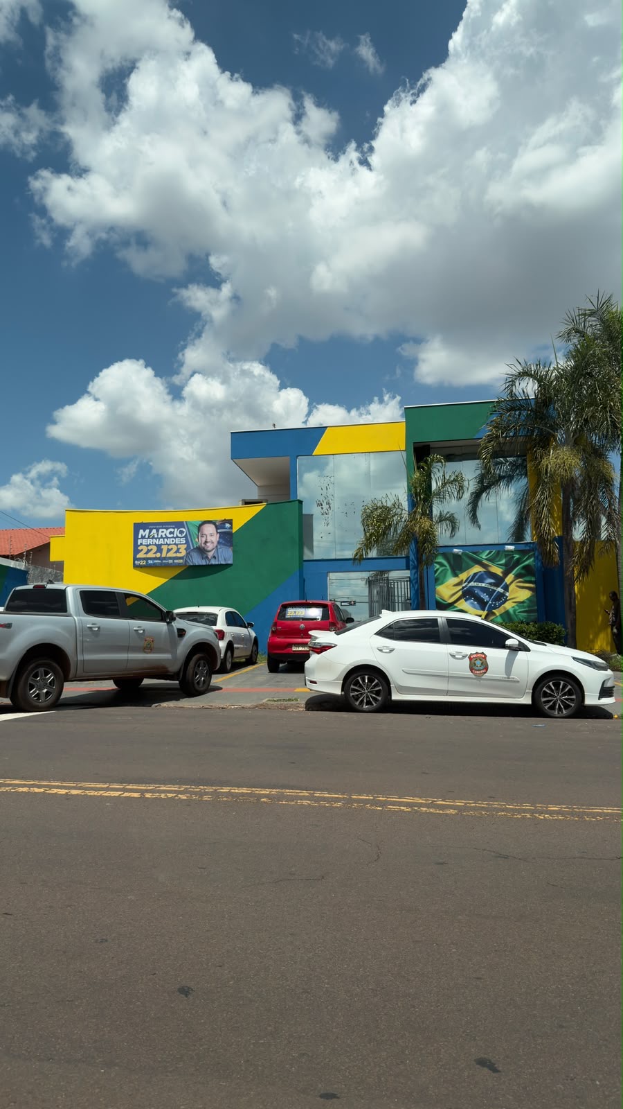 Vídeo: a 9 dias do pleito, PF faz diligências em Campo Grande; comitê de Márcio Fernandes é visitado