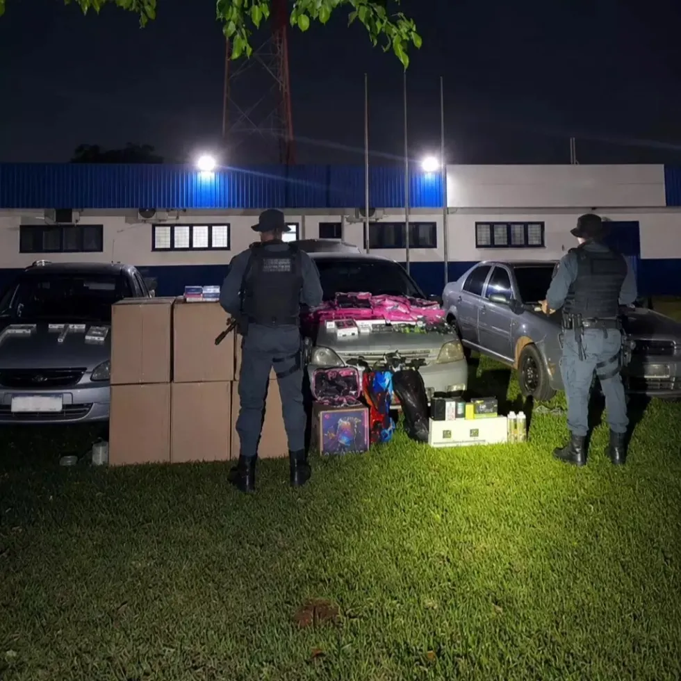 PM apreende canetas emagrecedoras, 60 mil cigarros e eletrônicos na MS-162