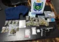 Blitz termina em prisão de dupla com drogas e pistola Blitz termina em prisão de dupla com drogas e pistola