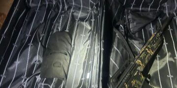 ‘Sagaz’, apontado como envolvido em homicídio, aponta arma para militares e morre em confronto
