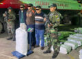 Mais de 355 quilos de maconha são apreendidos em caminhão-tanque na Bolívia Mais de 355 quilos de maconha são apreendidos em caminhão-tanque na Bolívia