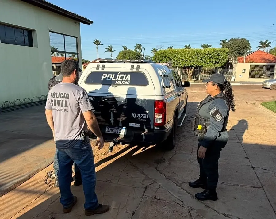 Criança procura polícia após presenciar agressões contra a mãe e homem é preso