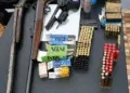 Violência doméstica termina com apreensão de três armas e munições no interior de MS Violência doméstica termina com apreensão de três armas e munições no interior de MS