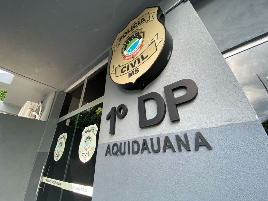 Mulher é presa em flagrante após agredir cachorro em Aquidauana