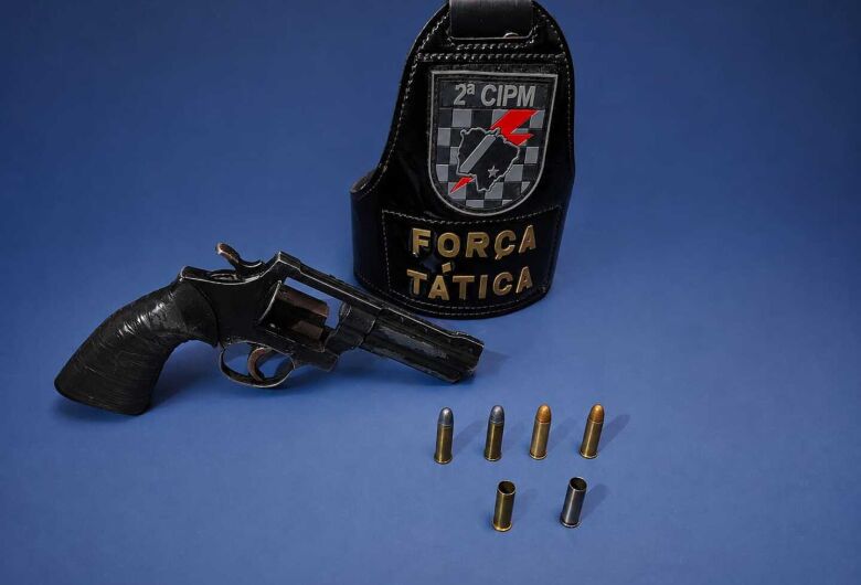 Homem é preso após atirar contra muro da ex-companheira
